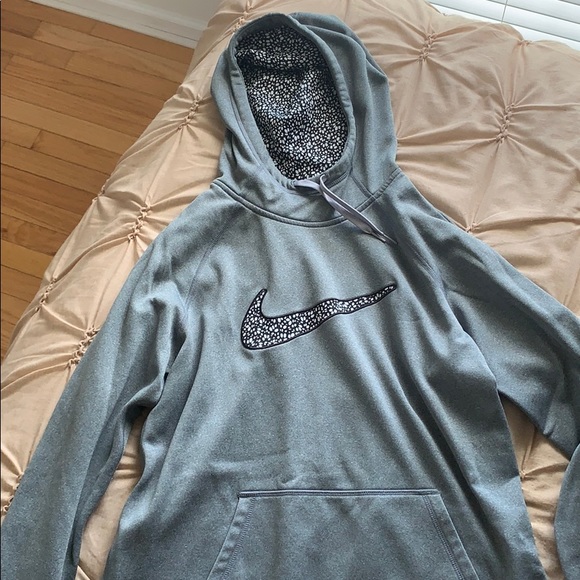 Nike Jackets & Blazers - Nike Sweatshirt